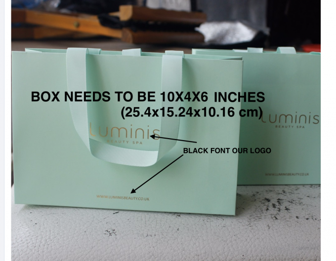 리본 마감 여자를 위한 접히는 선물 상자 백색 광택 있는 안창 포장 상자