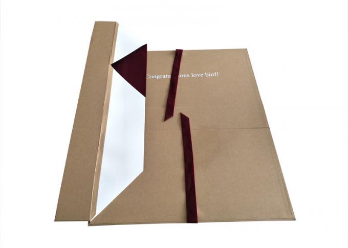 결혼 예복 포장을 위한 접히는 기술 서류상 선물 상자 우단 리본 마감
