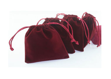 중국 Jewelly Packaing를 위한 개인화된 빨간 우단 졸라매는 끈 주머니 포일 로고 공장