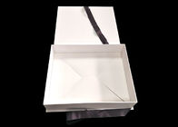 리본 마감을 가진 백색 접을 수있는 두꺼운 종이 의복 포장 상자 협력 업체
