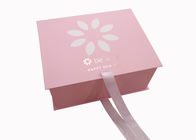 피부 관리를 위한 Foldable 선물 상자 리본 마감을 포장하는 분홍색 마분지 화장품 협력 업체