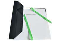리본을 가진 재생된 녹색 접히는 마분지 발표 상자 주문 반점 UV 로고 협력 업체